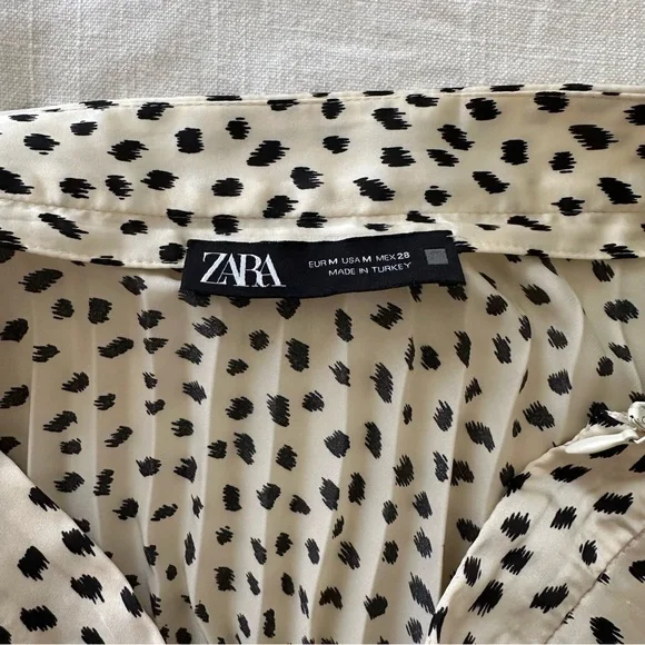 Zara Bloggers Favorite Cream/Black Polka Dot Wrinkle Look Pleated Midi Skirt - Picture 3 of 3